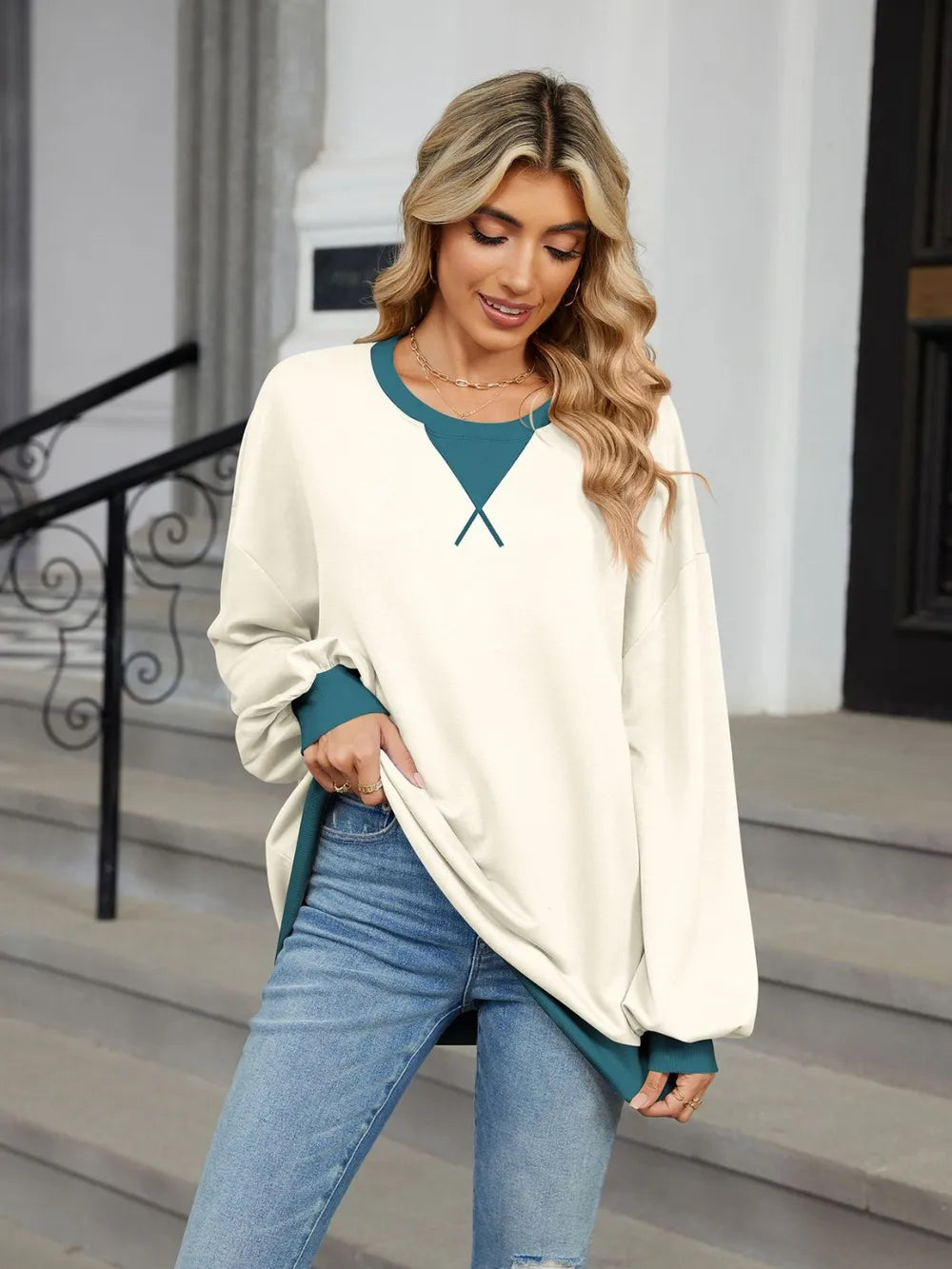 Contrast Round Neck Long Sleeve Sweatshirt (27)