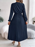 Lace Detail V-neck Pleated Dress (21)