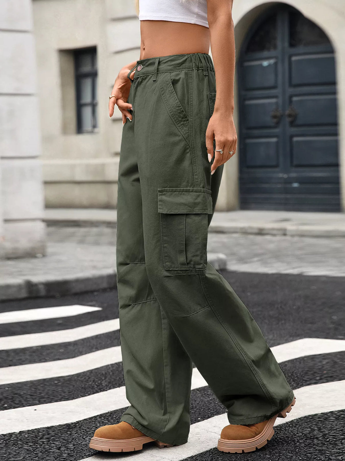 Relaxed Fit Cargo Jeans (17)