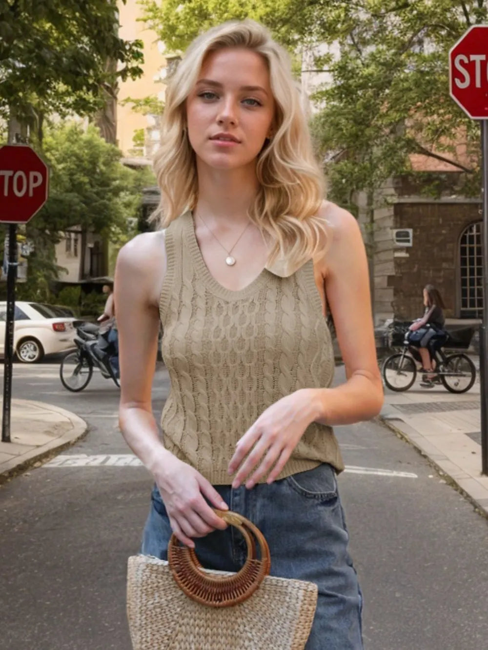 Cable-knit V-neck Knit Tank (3)