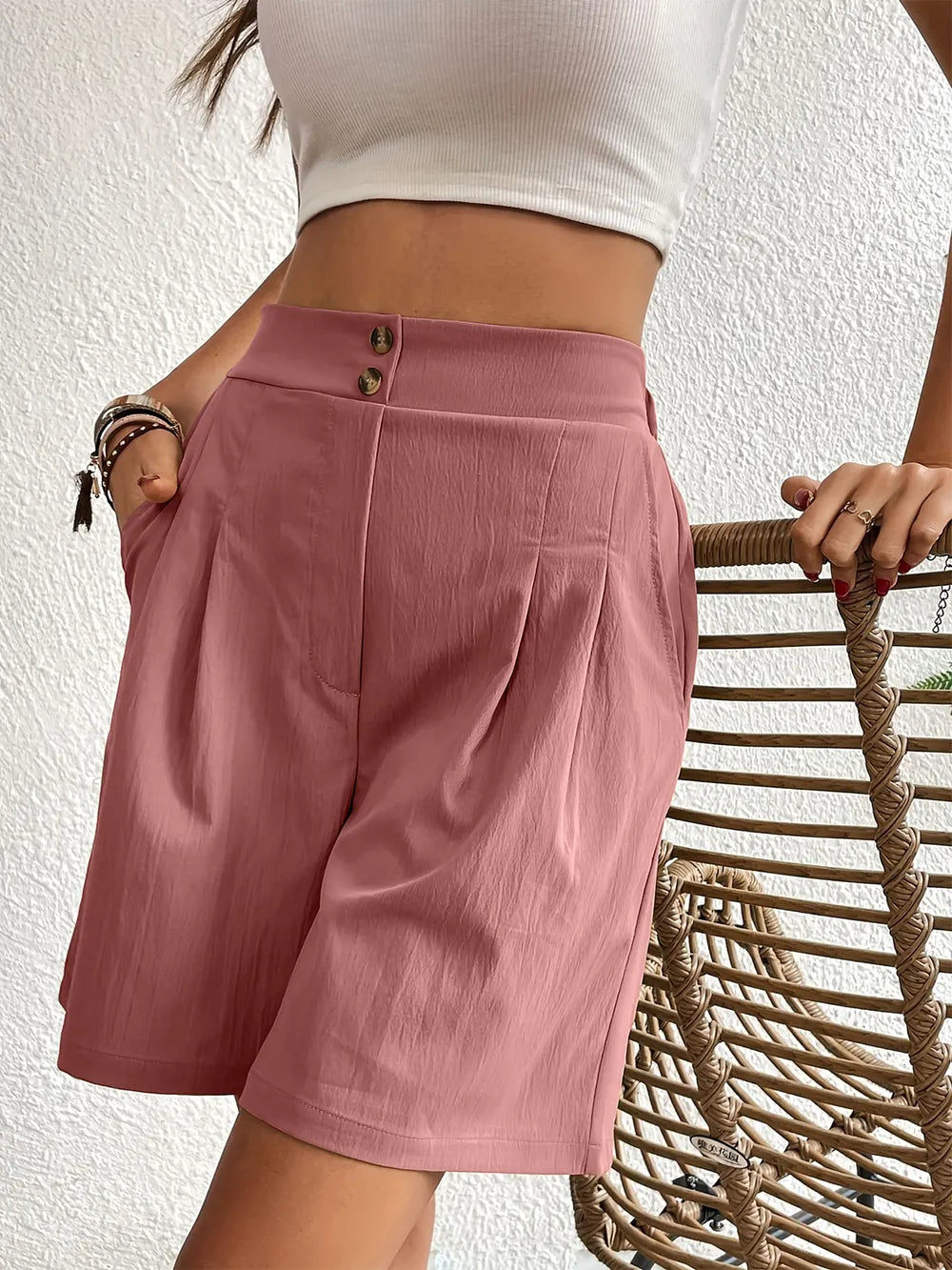 Pocketed Half Elastic Waist Shorts (16)