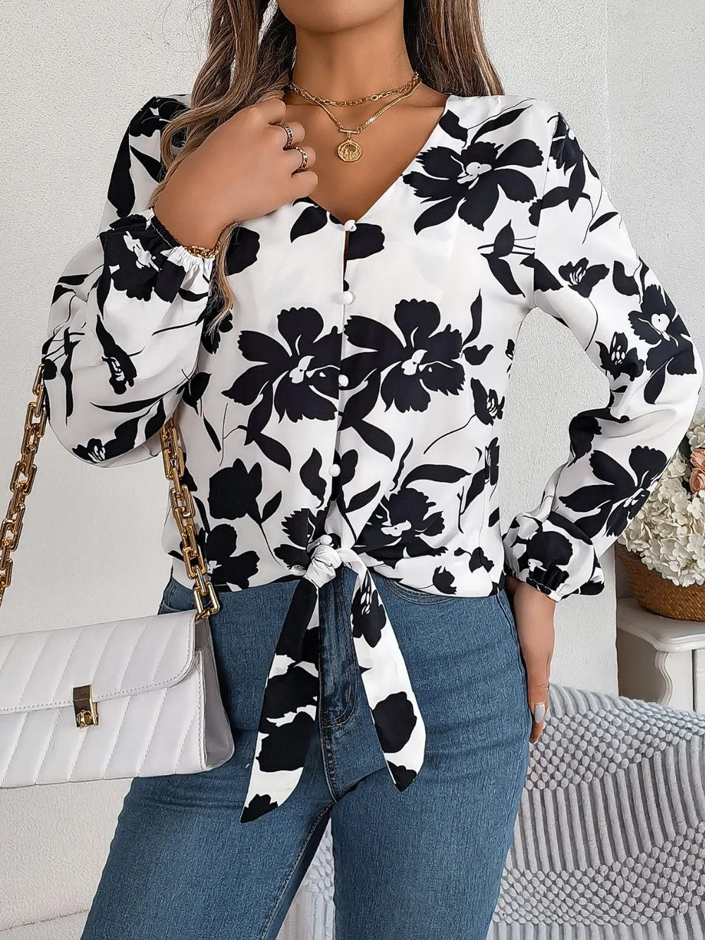 Printed V-neck Long Sleeve Blouse (3)