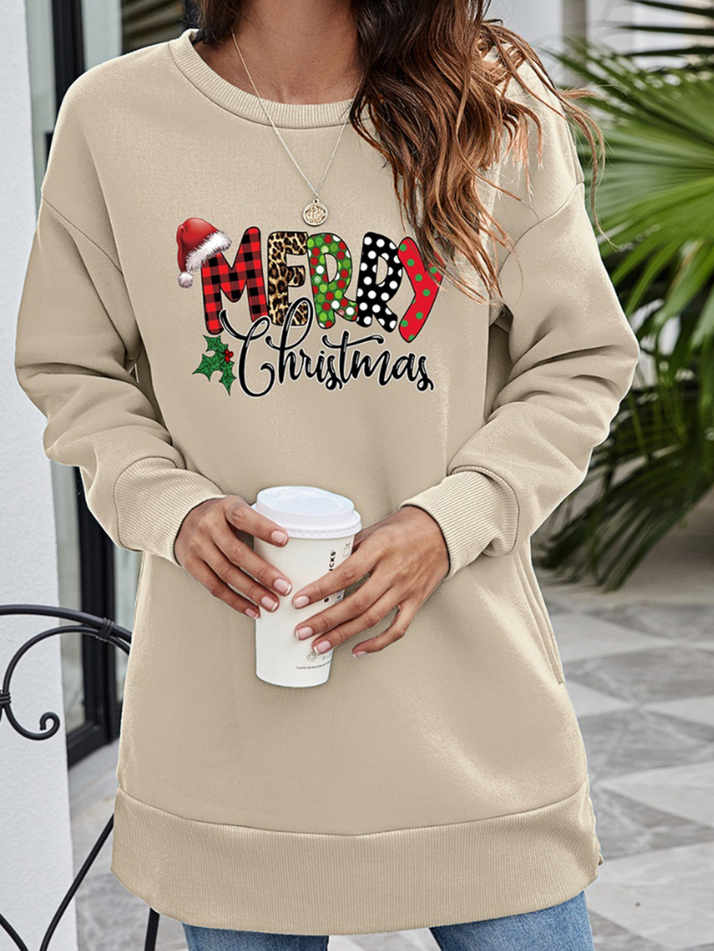 Merry Graphic Sweatshirt (2)
