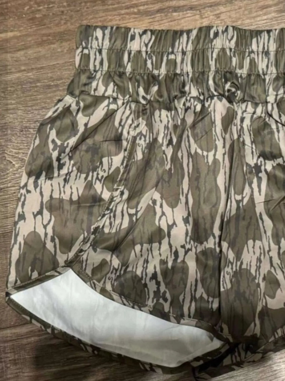 Camo Print Elastic Waist Shorts (8)