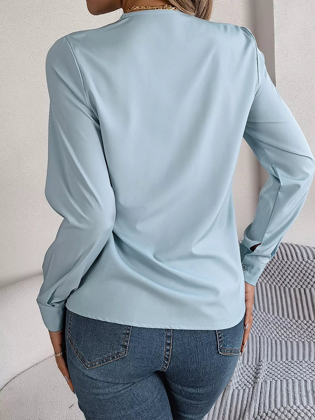 Layered V-neck Long Sleeve Blouse (2)