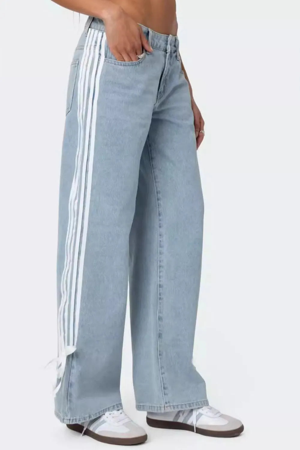 Side Striped Loose Fit Jeans (4)