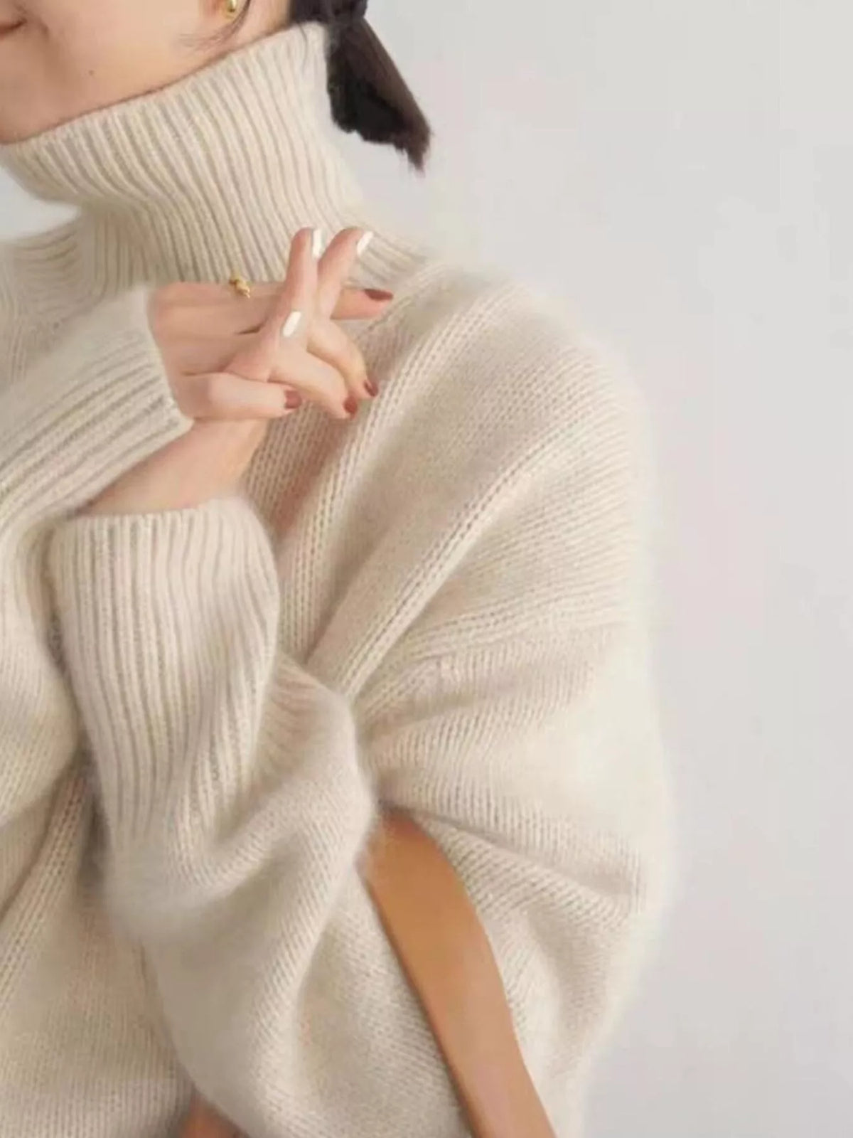 Turtleneck Dropped Shoulder Sweater (4)