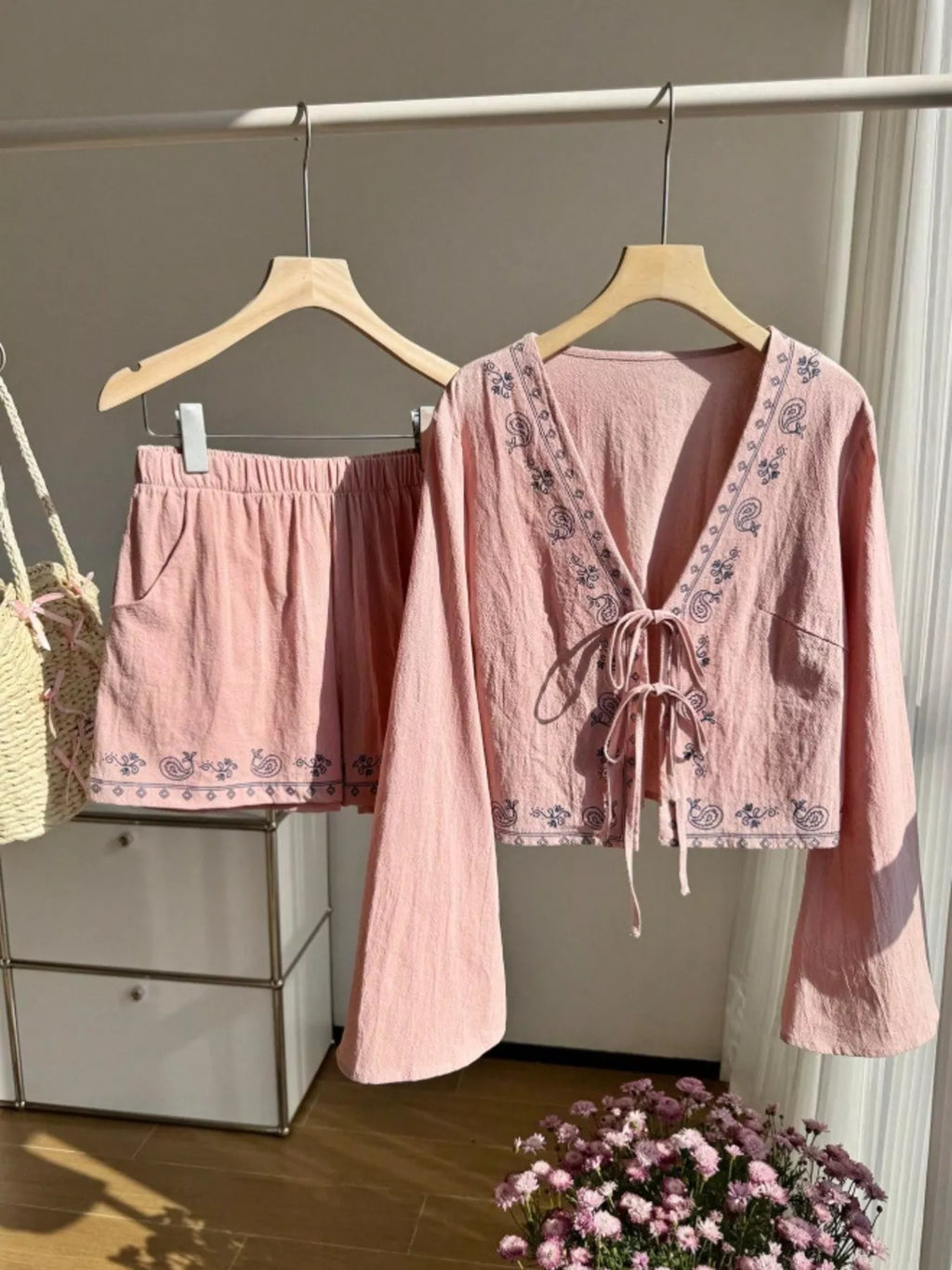 Embroidered Tie-front Top Shorts Set (21)