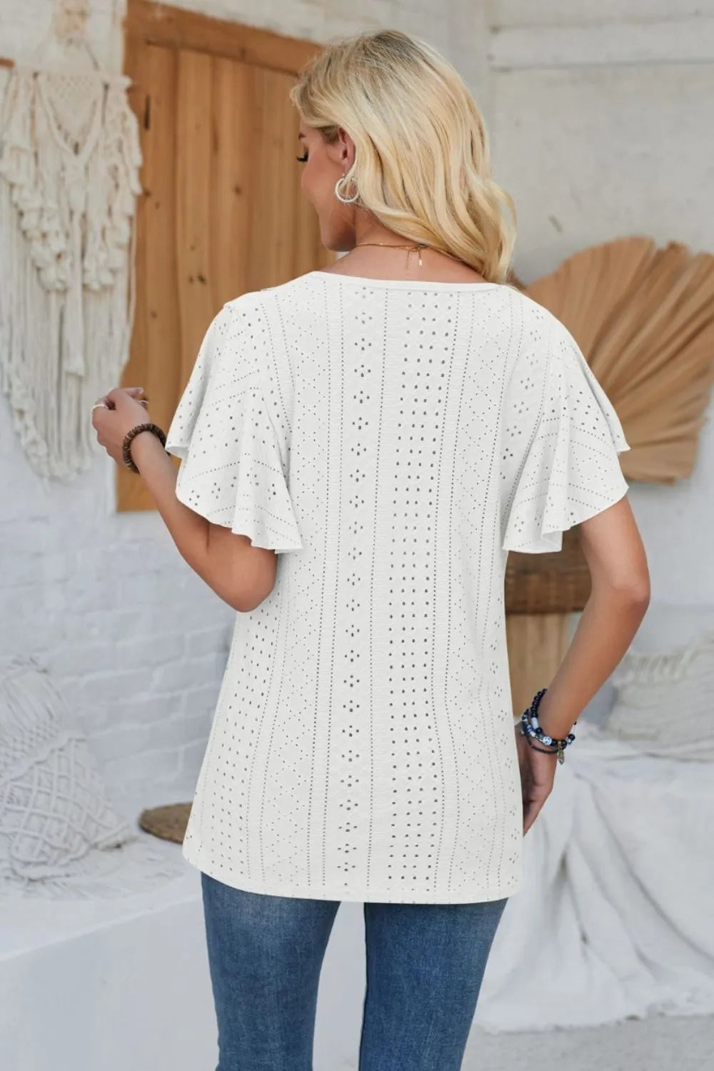 Eyelet Applique V-neck Cap Sleeve T-shirt (8)