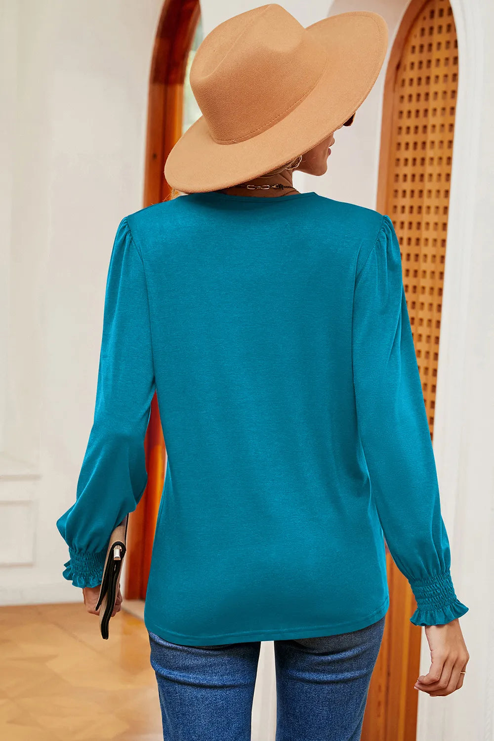 V-neck Long Sleeve T-shirt (12)