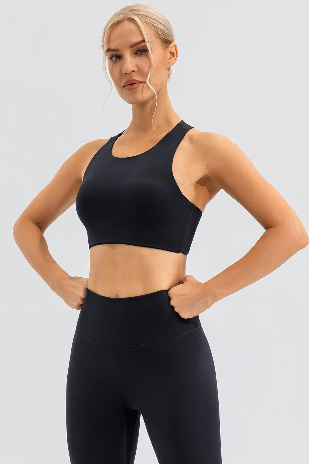 Round Neck Cutout Cropped Active Tank (4)