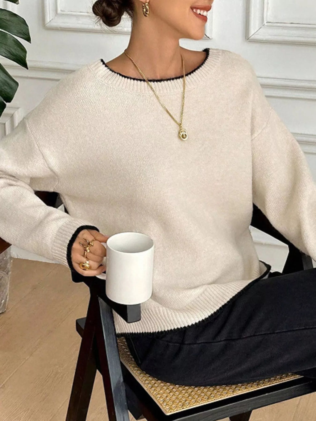 Back Bowknot Decor Round Neck Sweater (2)