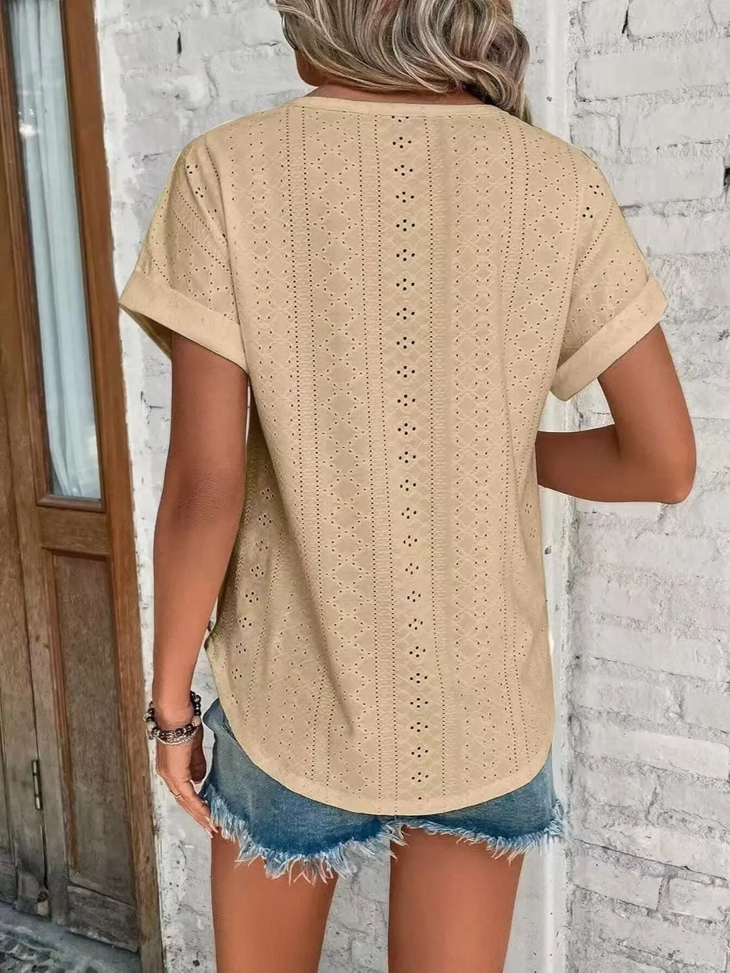 Eyelet Round Neck Short Sleeve T-shirt (15)