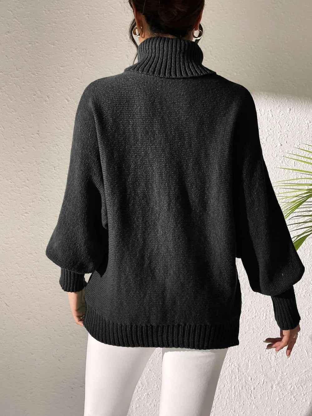 Lip Turtleneck Long Sleeve Sweater (17)