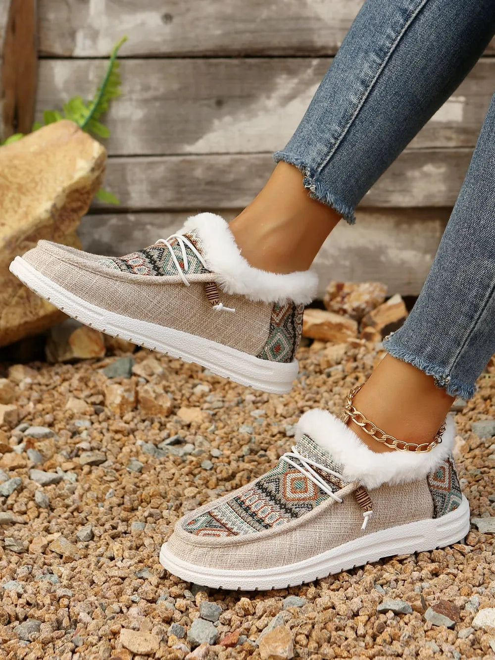 Printed Round Toe Flat Slip-ons (8)