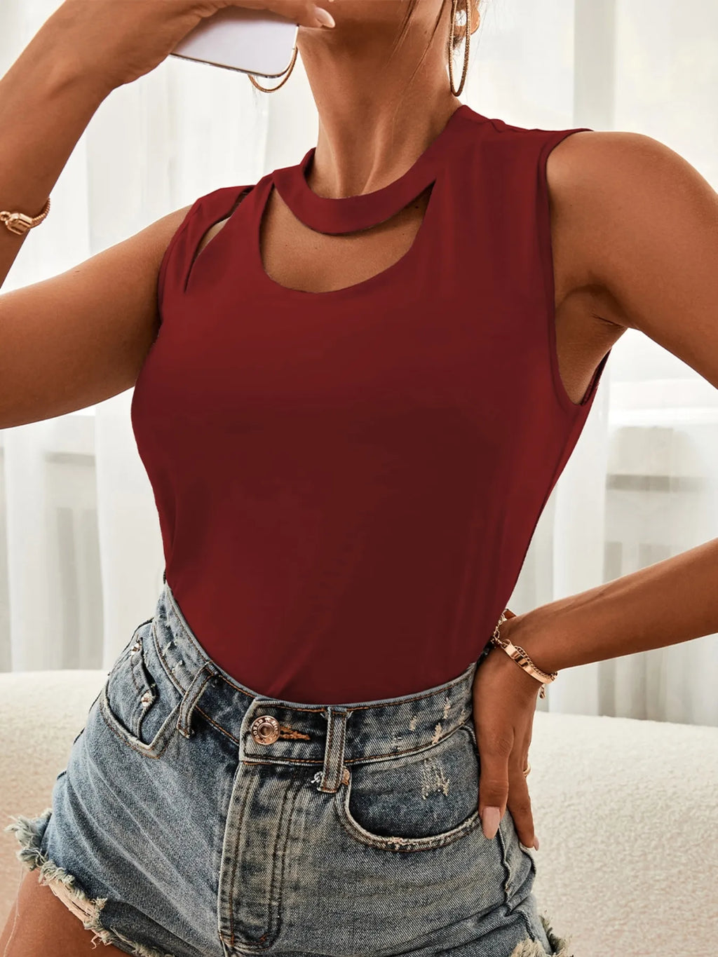 Cutout Sleeveless Tank Top (4)