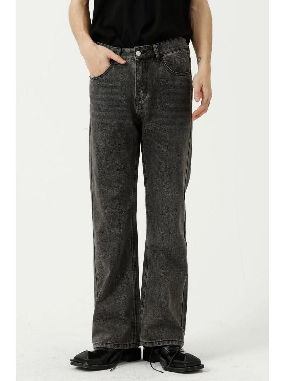 Mid Rise Jeans Pockets