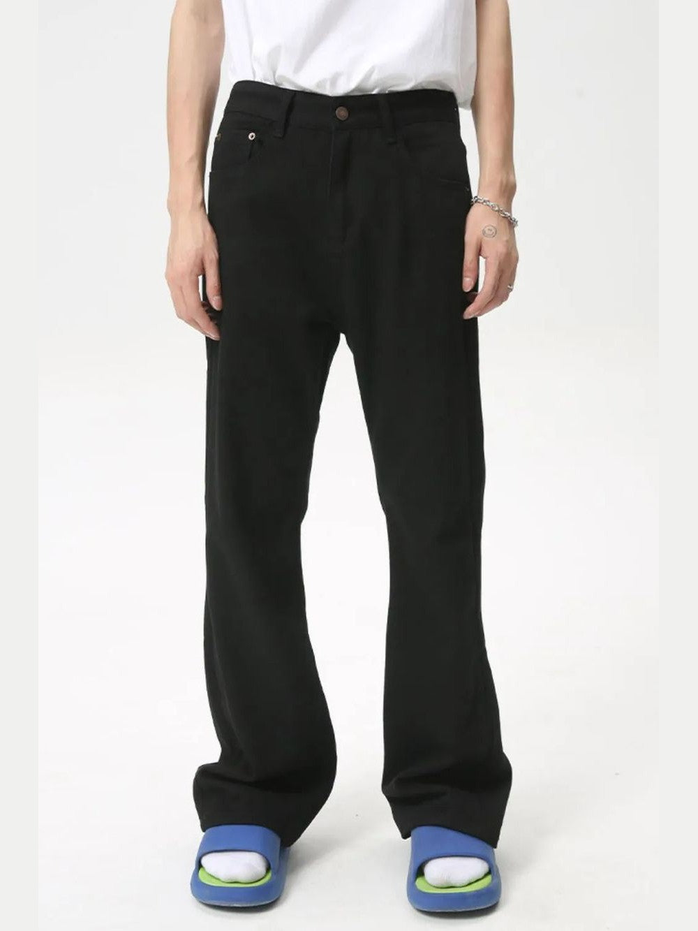 Mid Rise Jeans Pockets